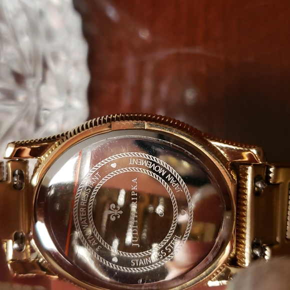 Judith Ripka Gold Bling with mother of pearl face watch and 2 additional bands - Picture 9 of 9